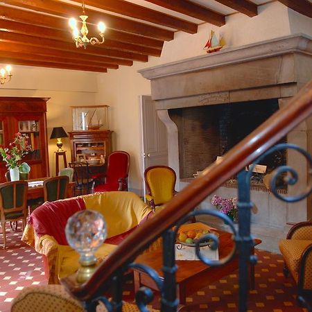 La Maison De Mariecamille Otel Saint-Germain-Lembron Dış mekan fotoğraf