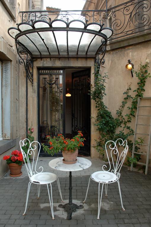 La Maison De Mariecamille Otel Saint-Germain-Lembron Dış mekan fotoğraf